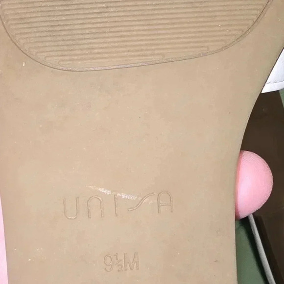 NWOB Unisa Unsully Chain Flat Sandal Slide White Women's 9.5 - Picture 8 of 9